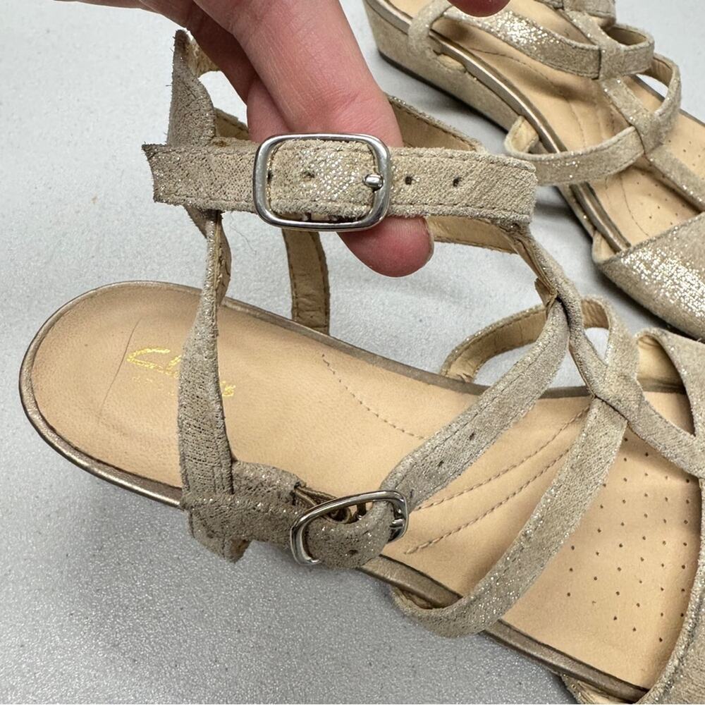 Clarks Gold Leather Strappy Mini Wedge Sandals Womens 7 Beachy Casual Comfort - Picture 7 of 8